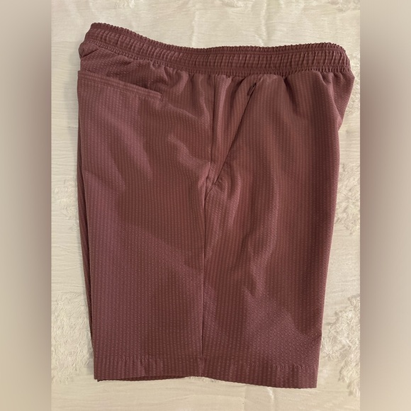 Men’s active short - Picture 2 of 3